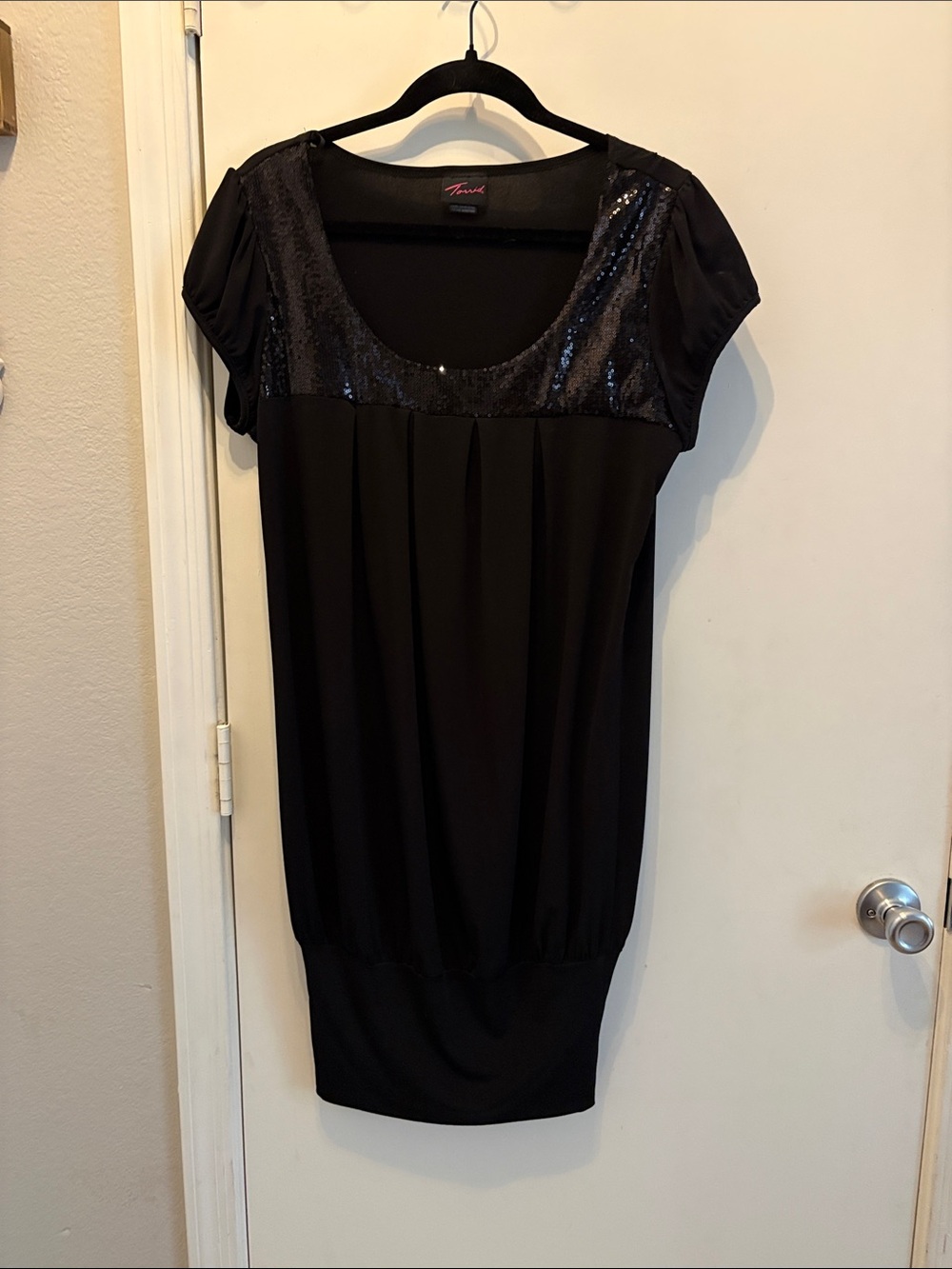 Torrid Black Sequin Scoop Neck Dress Holiday Festive NYE  Size 0